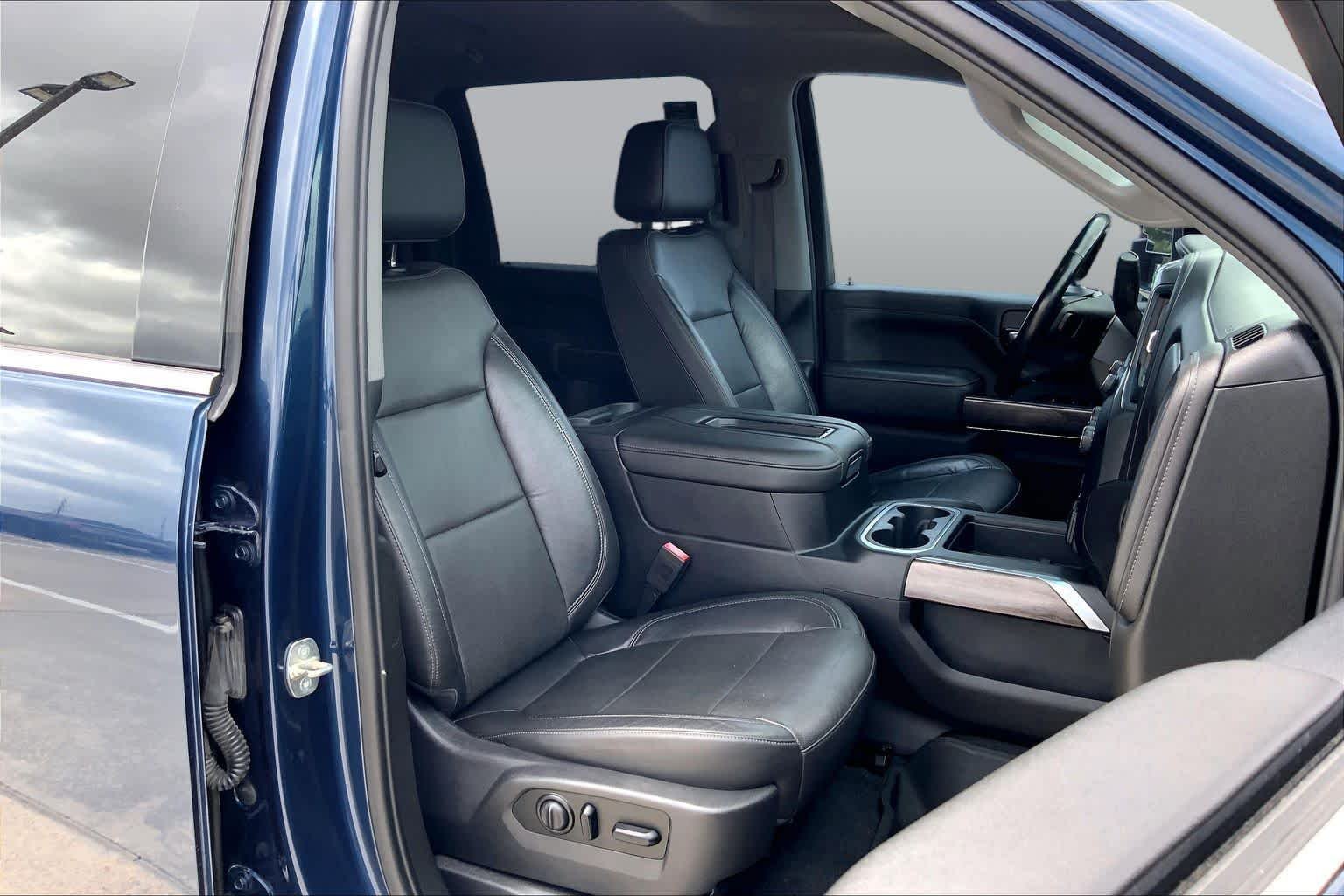 Used 2020 Northsky Blue Metallic Chevrolet LTZ image 17