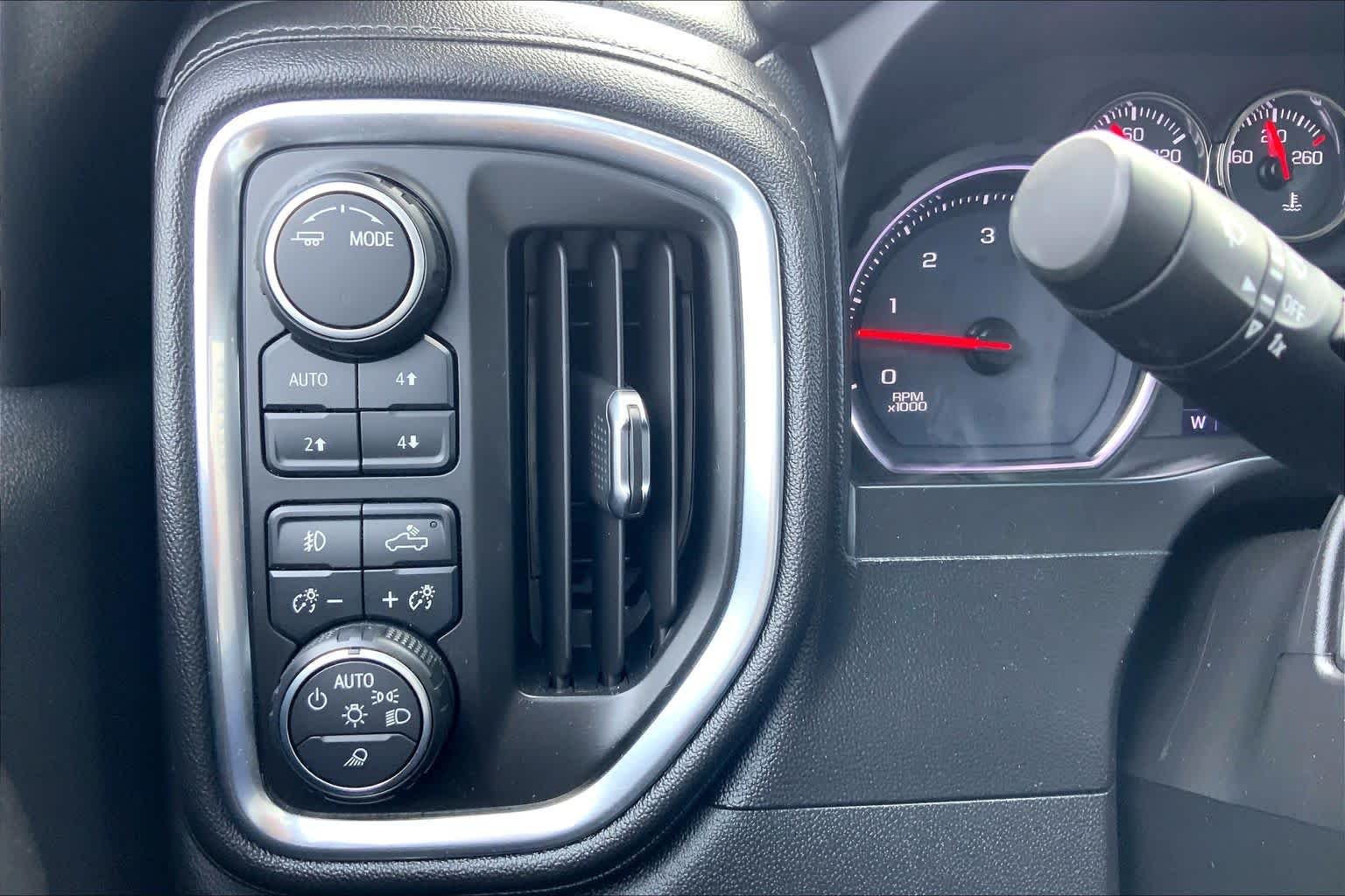 Used 2020 Northsky Blue Metallic Chevrolet LTZ image 64