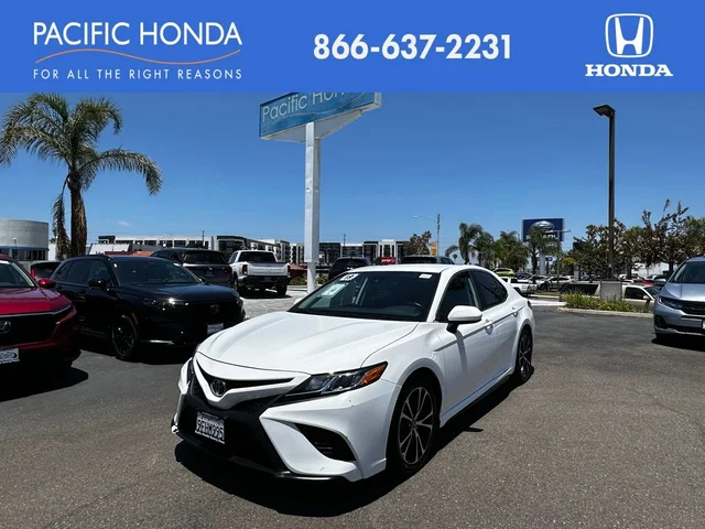 2019 Toyota Camry SE