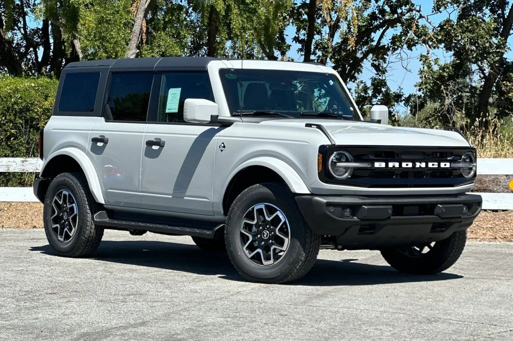 New 2026 Avalanche Ford Outer Banks® image 2