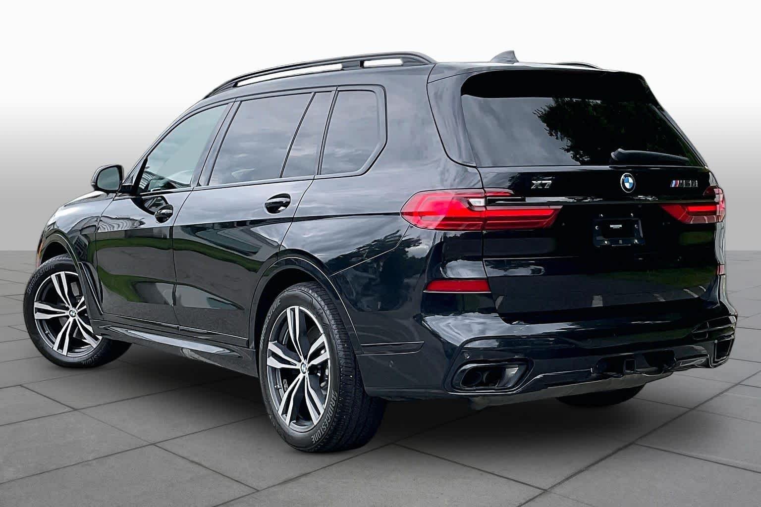 Used 2022 Black Sapphire Metallic BMW M50i image 11