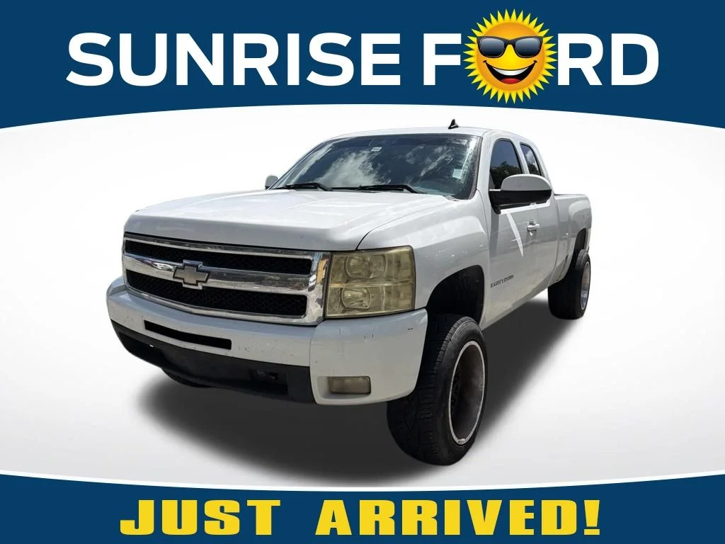 Used 2009 Summit White Chevrolet LTZ image 1