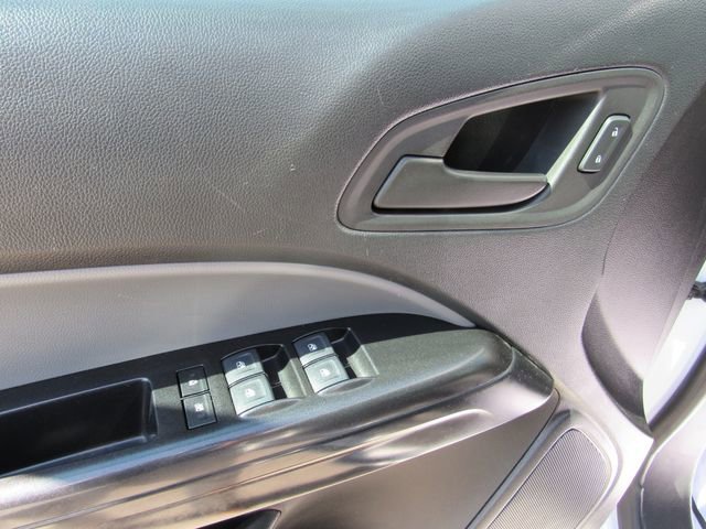 Used 2022 Summit White Chevrolet WT image 11