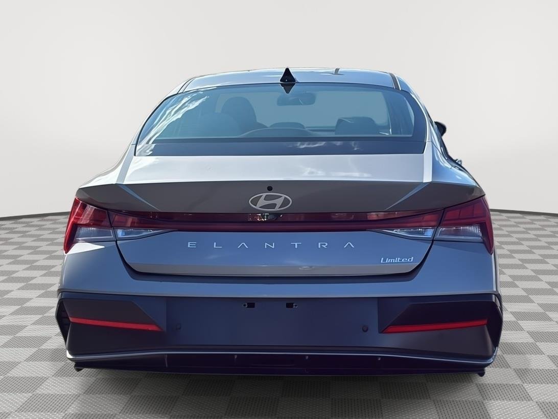 Used 2024 Abyss Black Hyundai Limited image 6