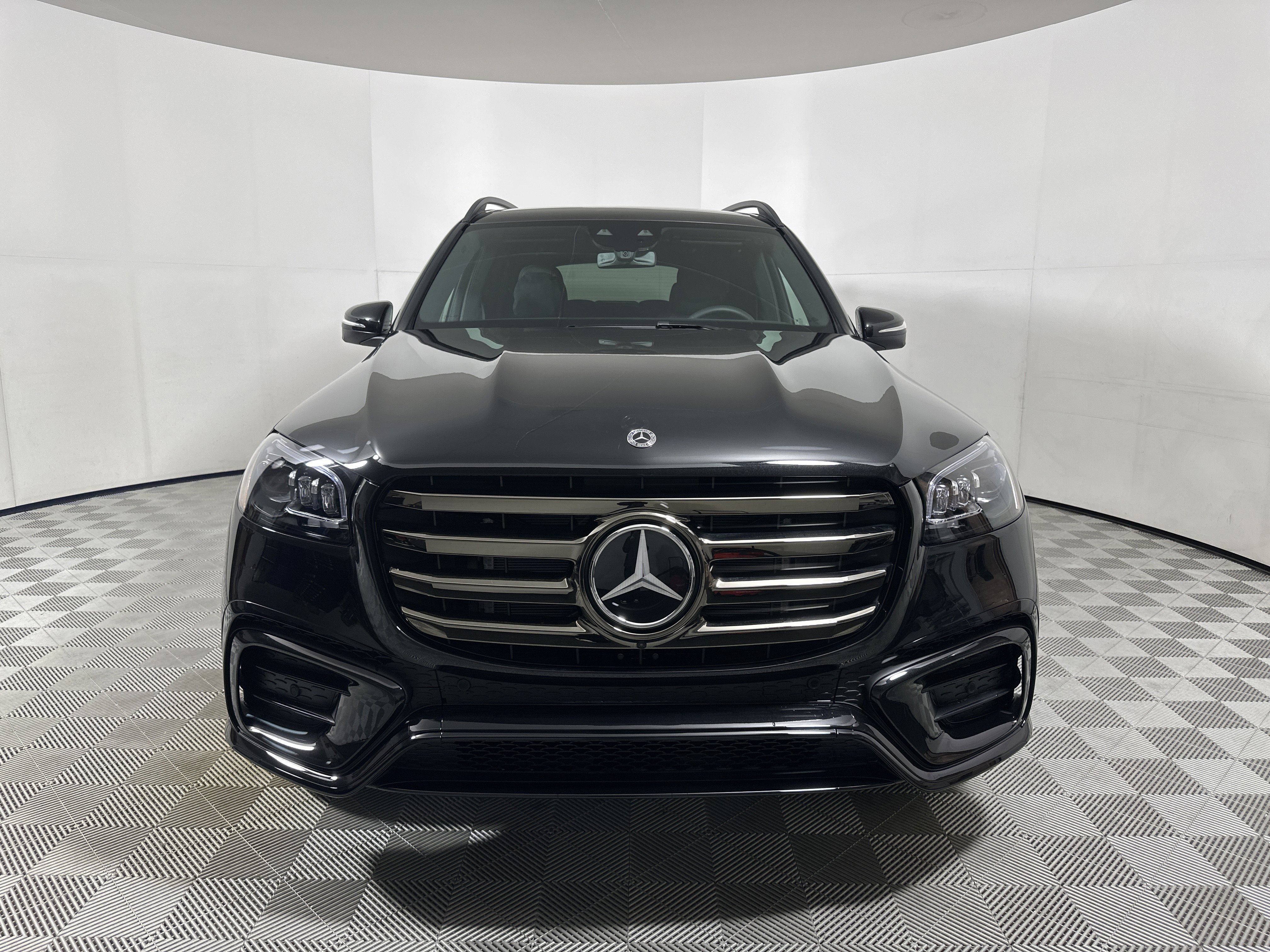 New 2026 Obsidian Black Metallic Mercedes-Benz GLS 450 image 2