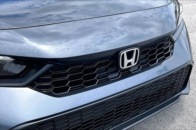 Used 2025 Meteorite Gray Metallic Honda Sport image 29