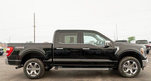 Used 2023 Agate Black Metallic Ford Lariat image 5