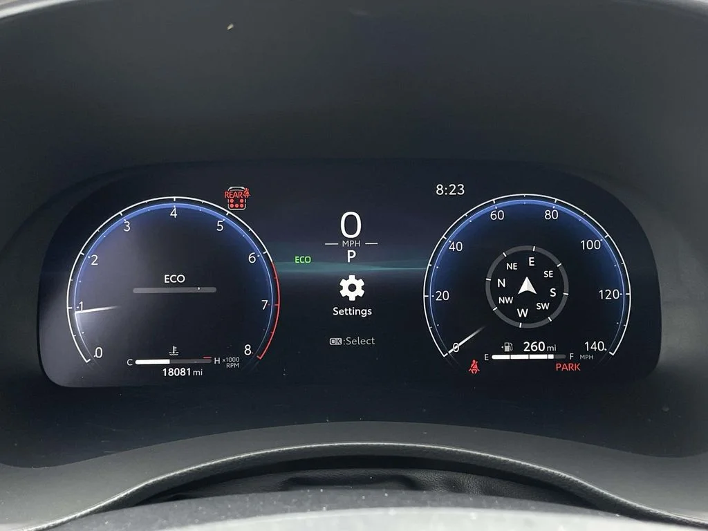Used 2024 Wind Chill Pearl Toyota Platinum image 17