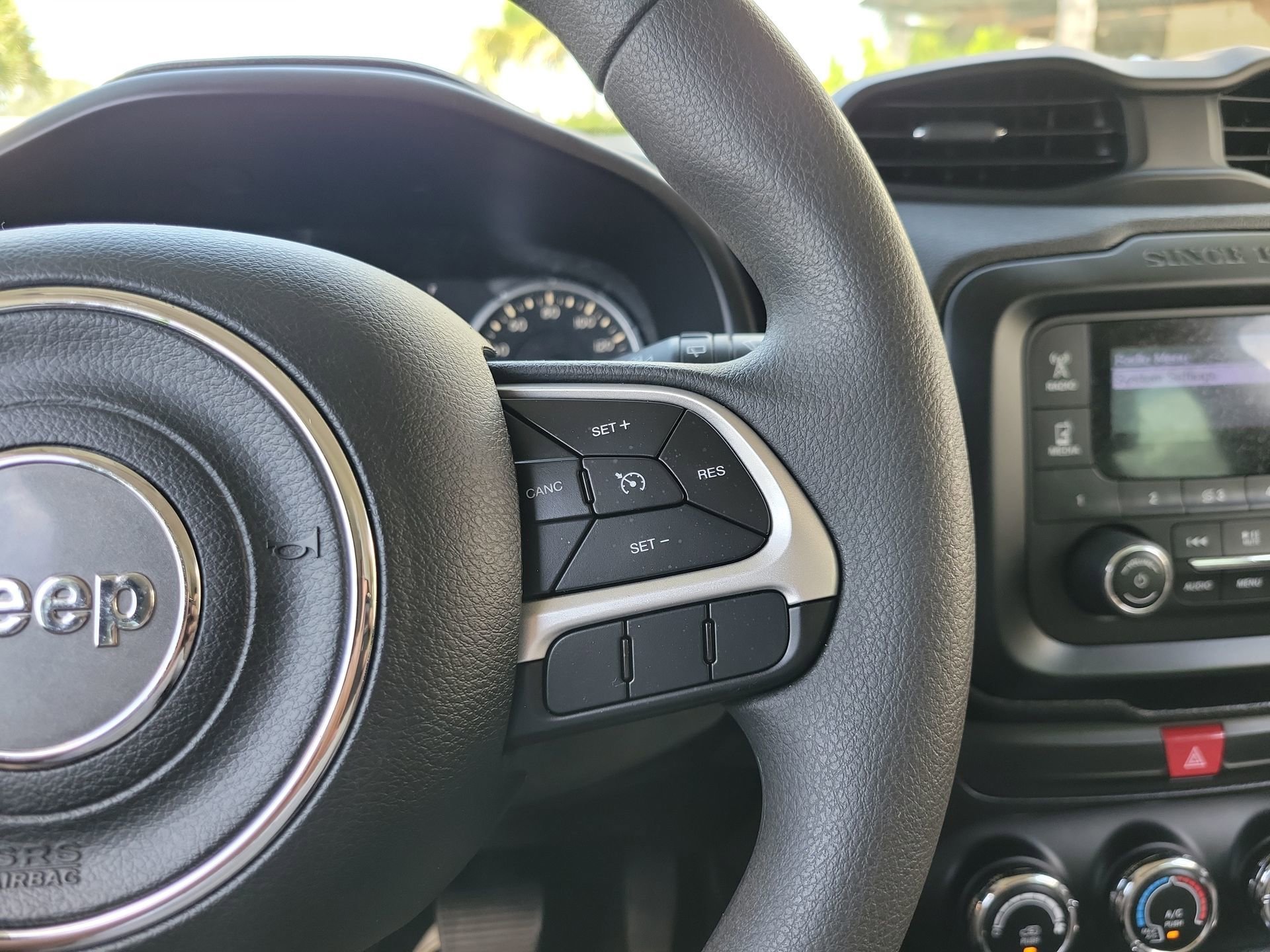 Used 2017 Hypergreen Clearcoat Jeep Sport image 29