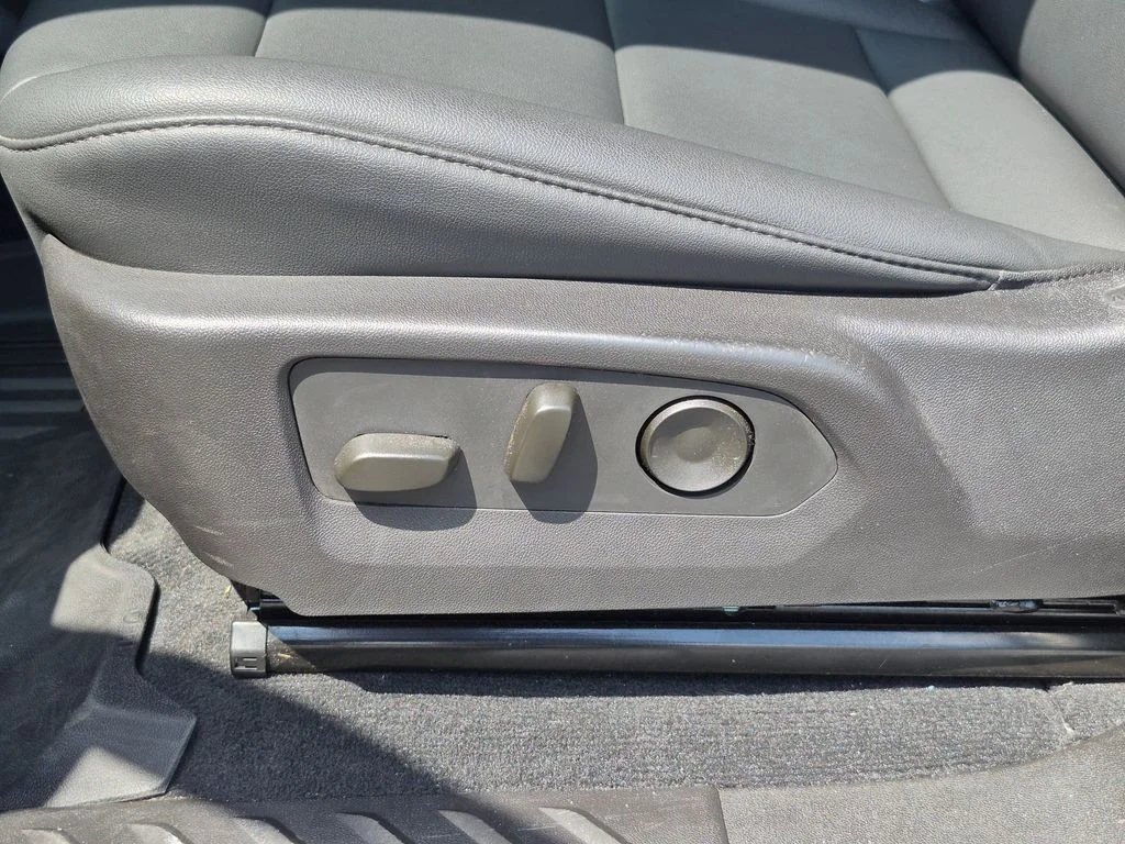 Used 2025 Gray Chevrolet Trail Boss image 15