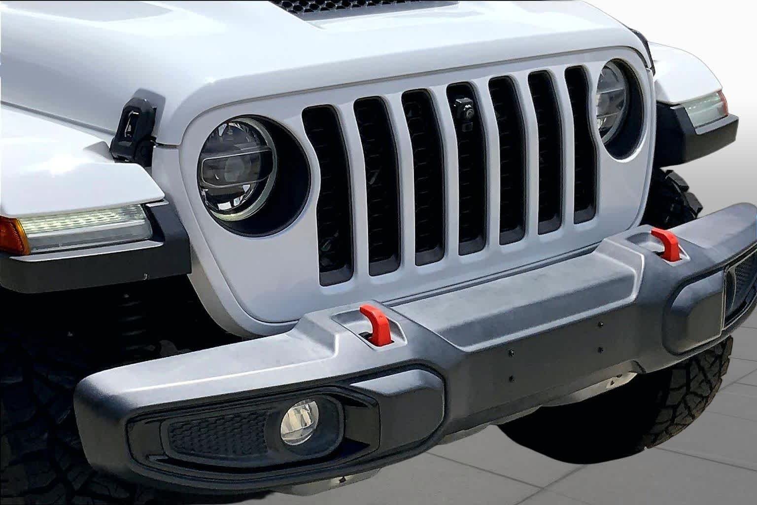 Used 2021 Bright White Clearcoat Jeep Mojave image 32