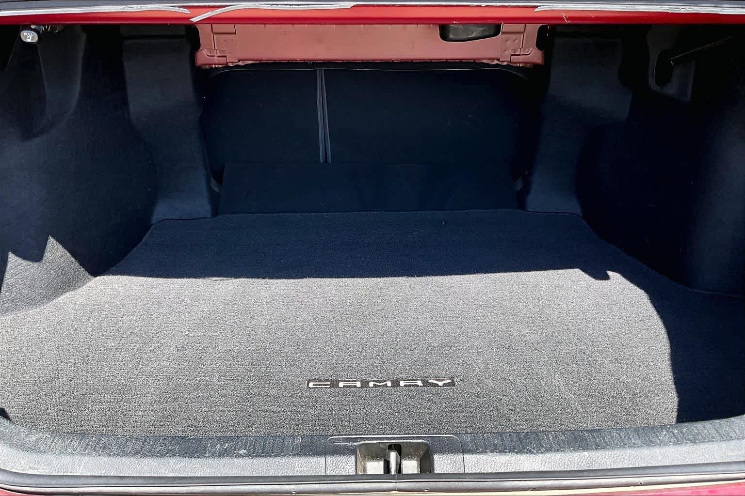 Used 2018 Ruby Flare Pearl Toyota XLE image 28