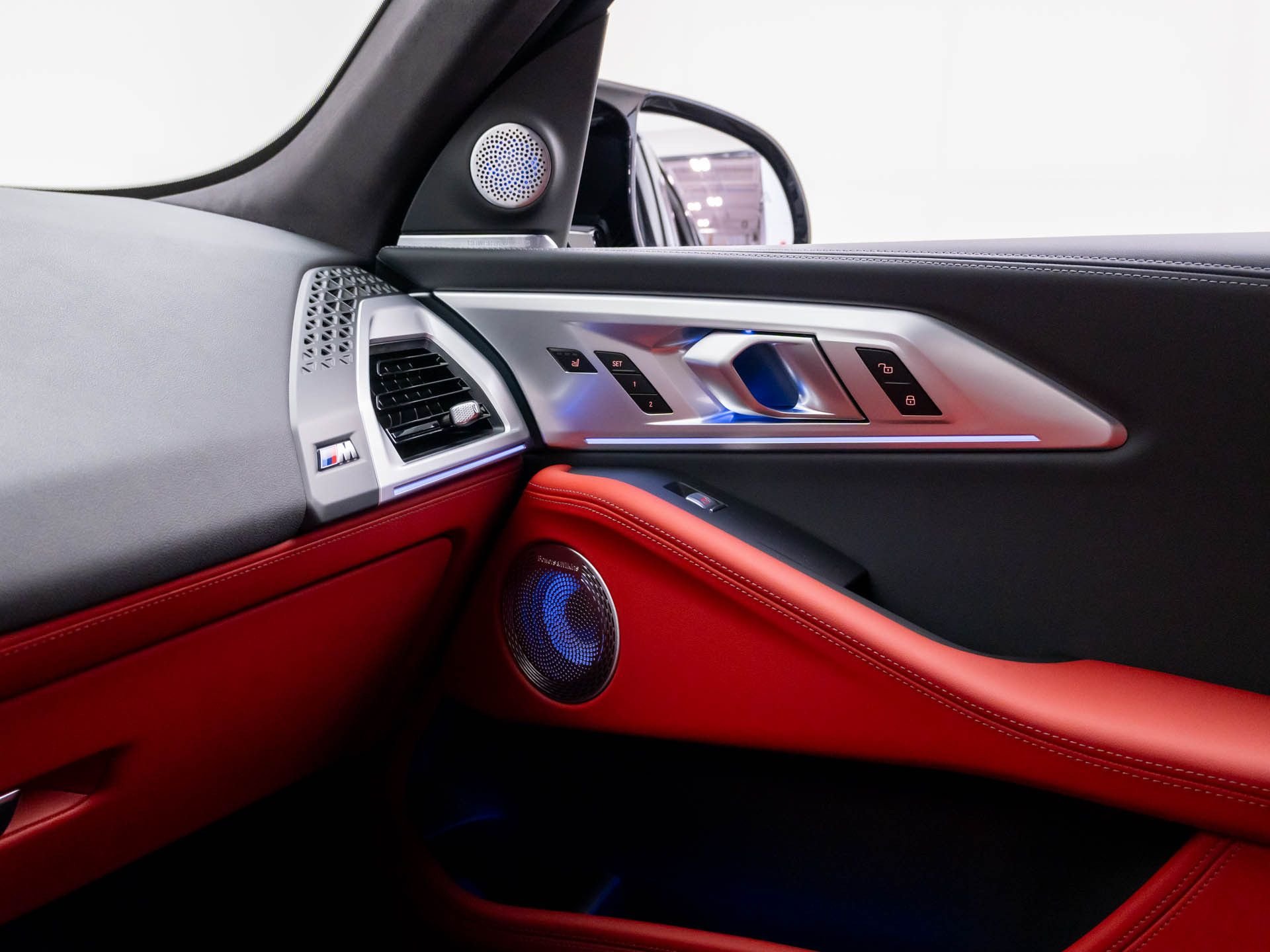New 2026 Black Sapphire Metallic BMW Label image 30