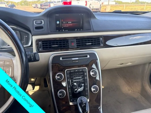 Used 2016 Black Volvo T5 image 7