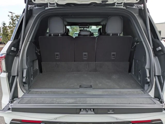 New 2026 White Lincoln Black Label image 13