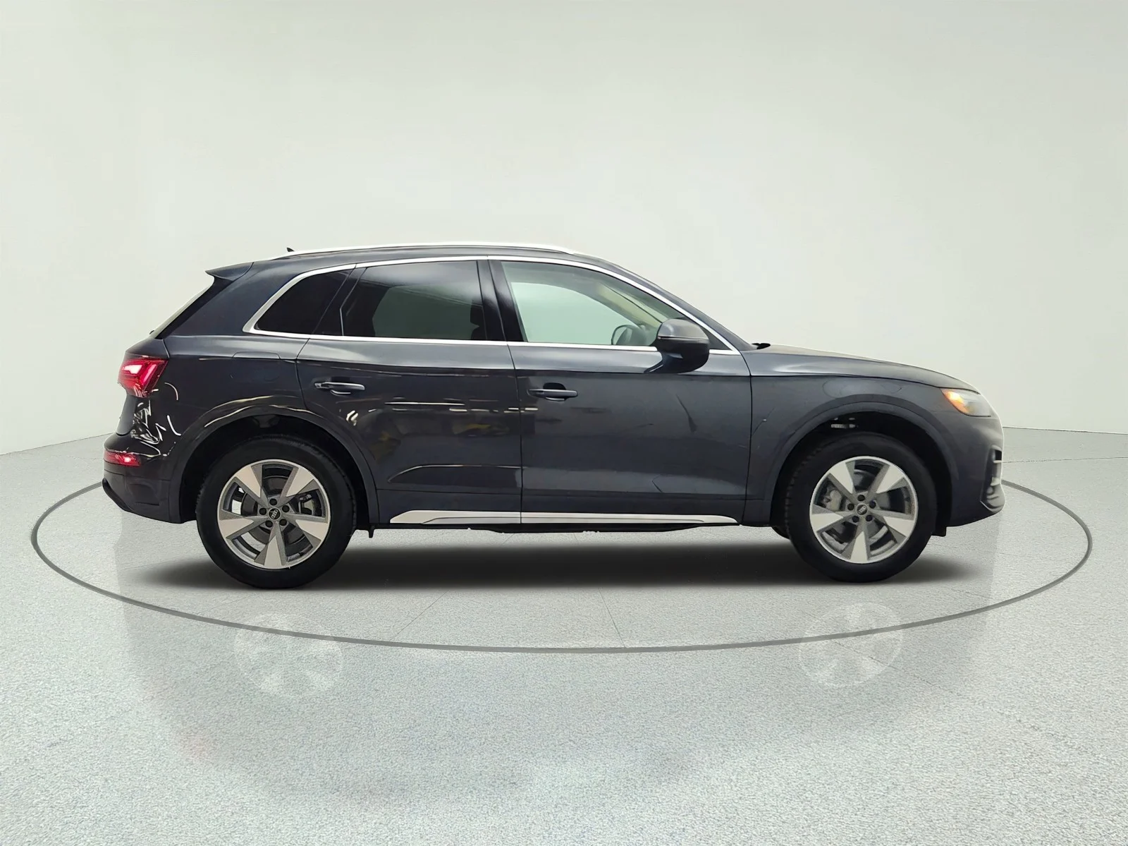Used 2023 Manhattan Gray Metallic Audi Premium image 4