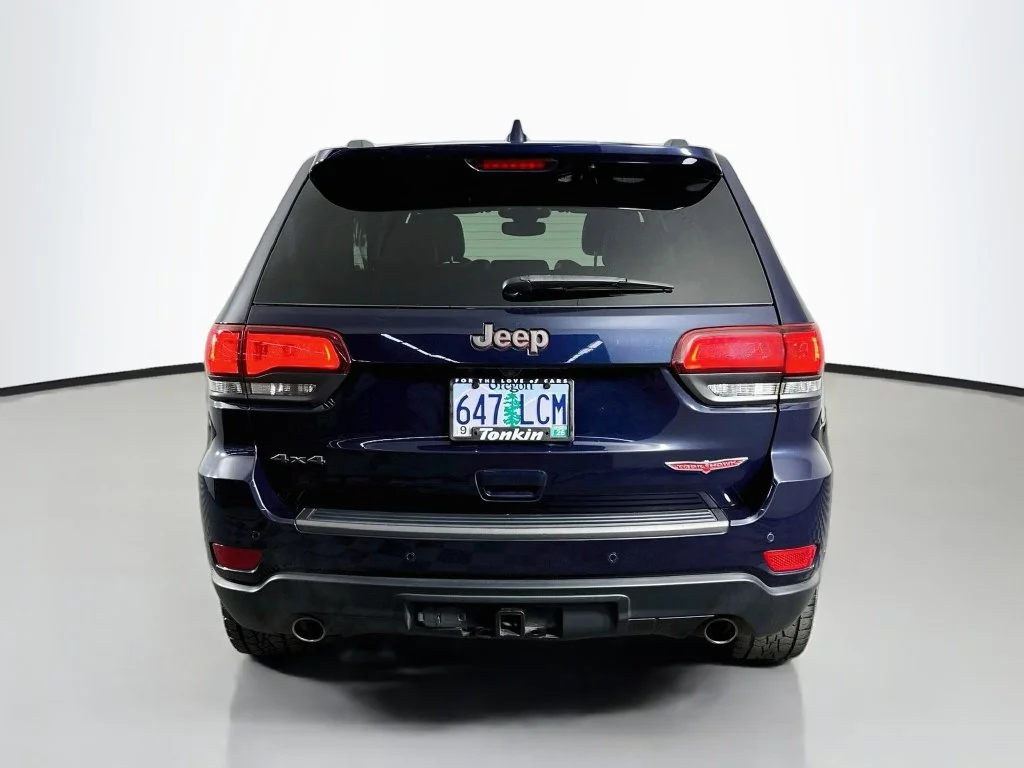 Used 2018 True Blue Pearlcoat Jeep Trailhawk image 7