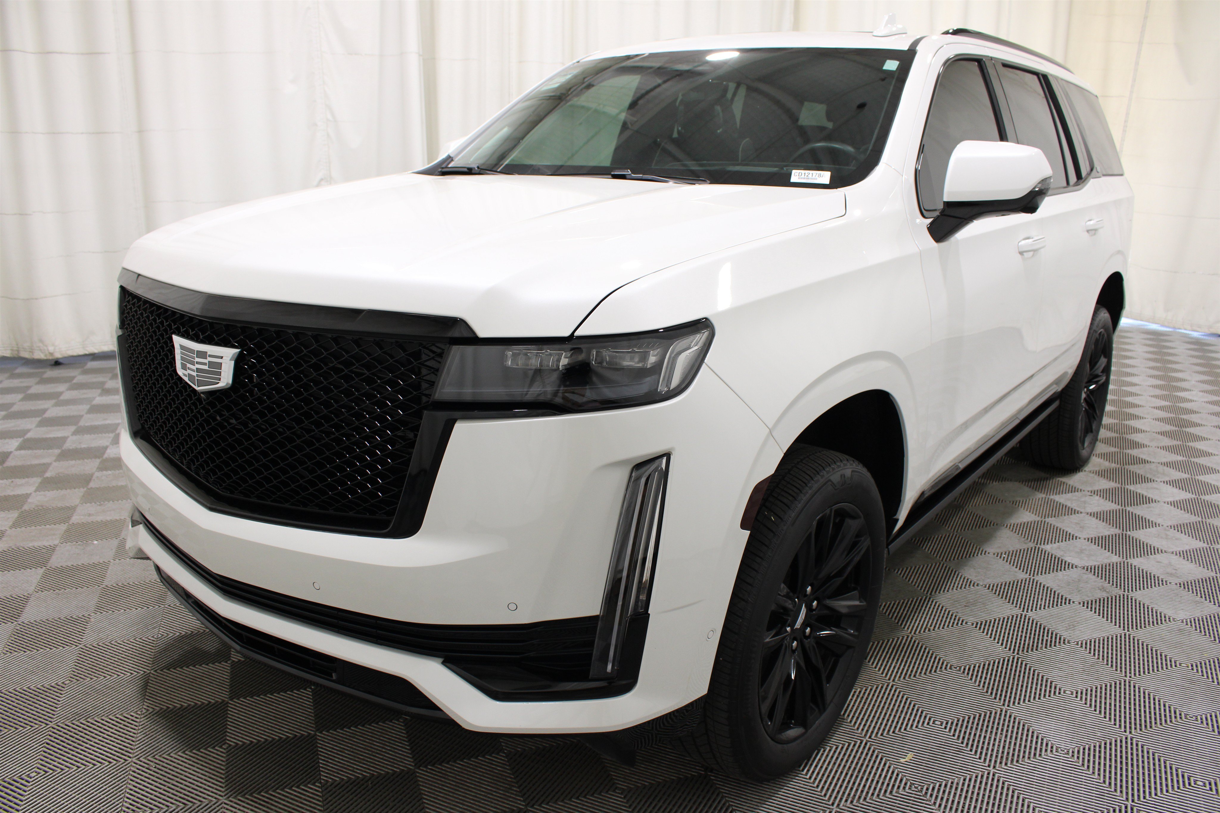 Used 2024 Crystal White Tricoat Cadillac 4WD Sport image 39