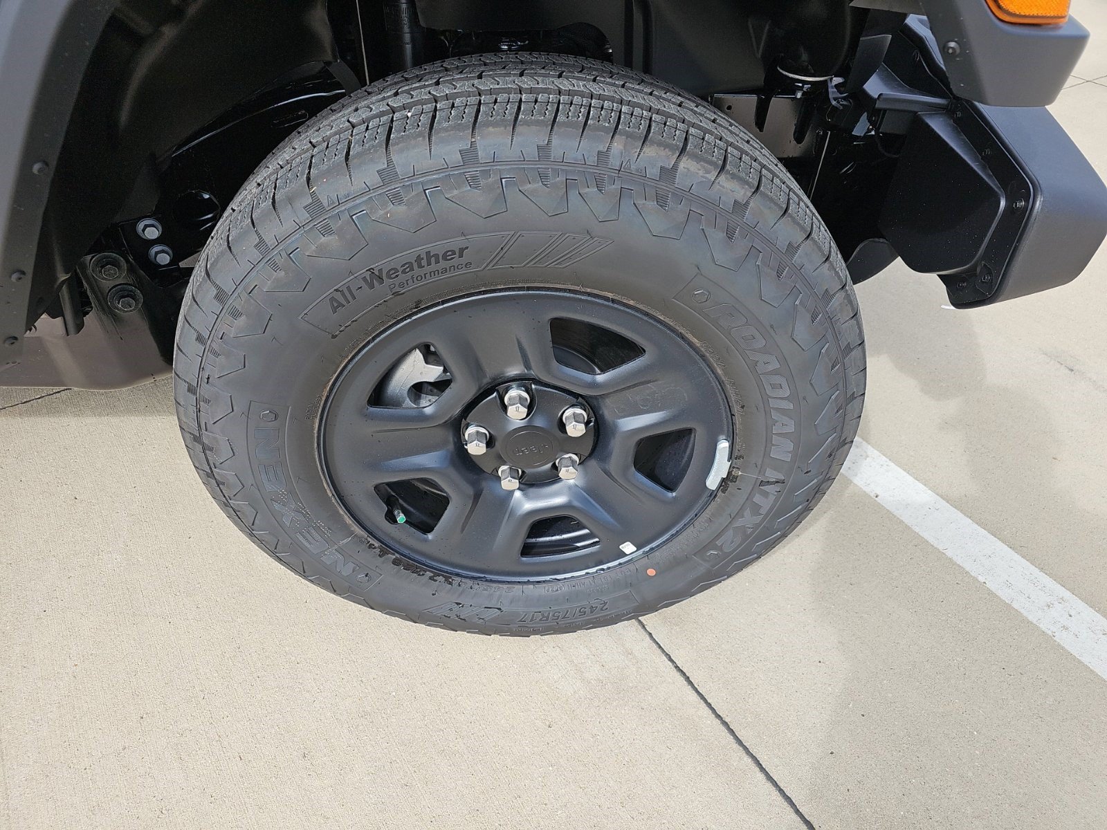 New 2027 Granite Crystal Metallic Clearcoat Jeep Sport image 8
