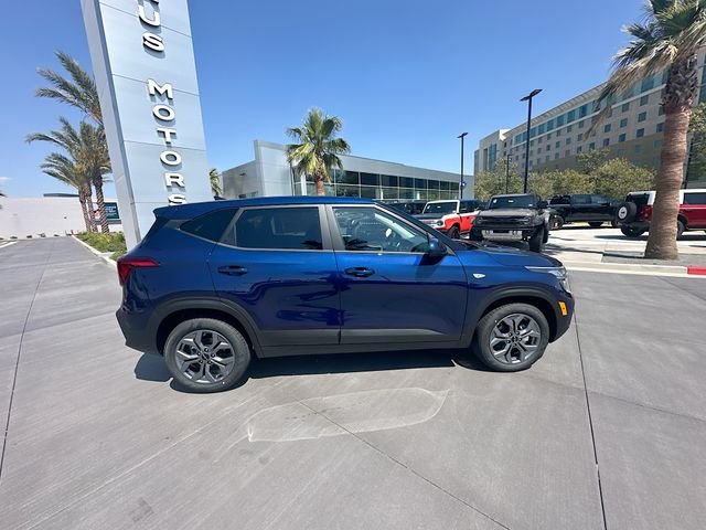 New 2026 Dark Ocean Blue Kia LX image 8