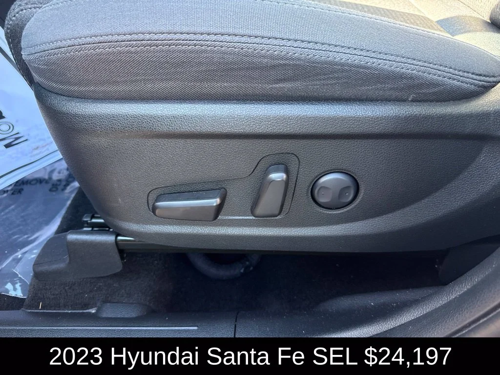 Used 2023 Red Hyundai SEL image 12
