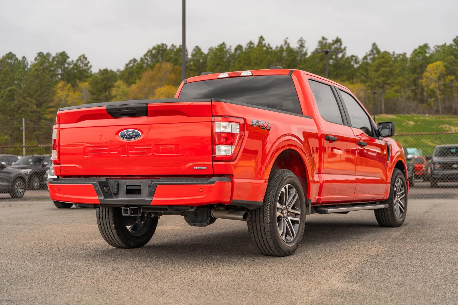 Used 2022 Red Ford XL image 6