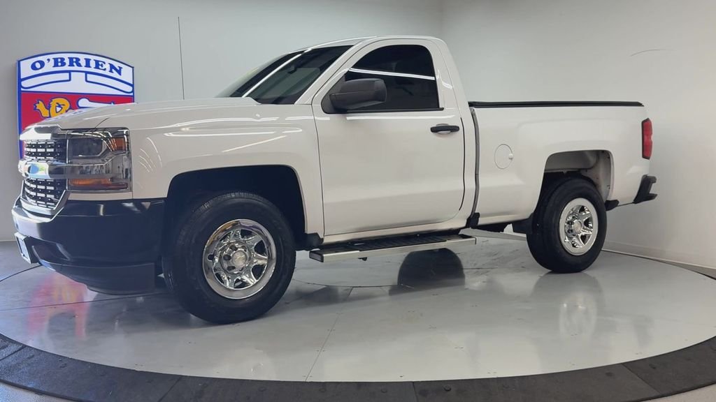 Used 2018 Summit White Chevrolet WT image 8
