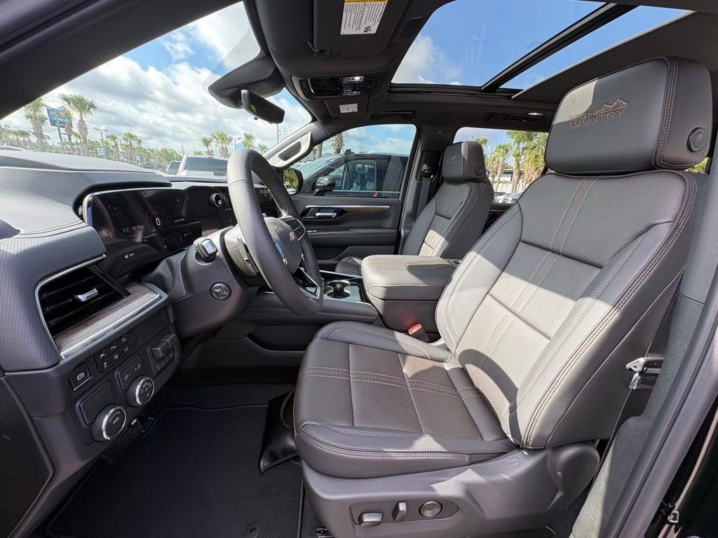 2026 Chevrolet Suburban High Country - Photo 13