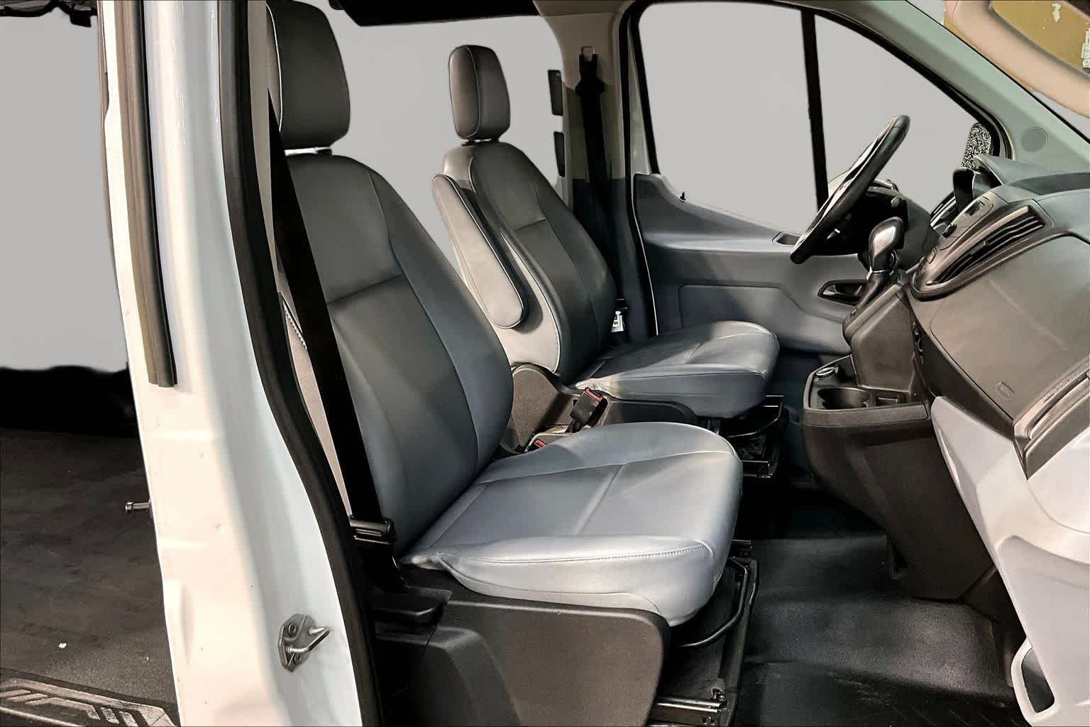 Used 2018 Oxford White Ford  image 9