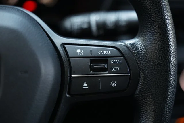Used 2023 White Honda EX image 35