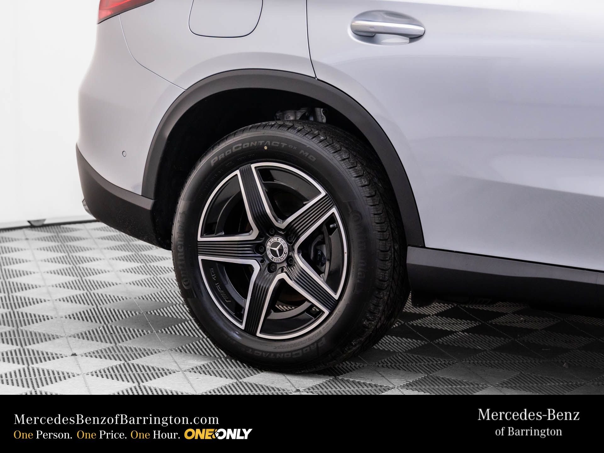New 2026 Cirrus Silver Metallic Mercedes-Benz GLC 300 image 37
