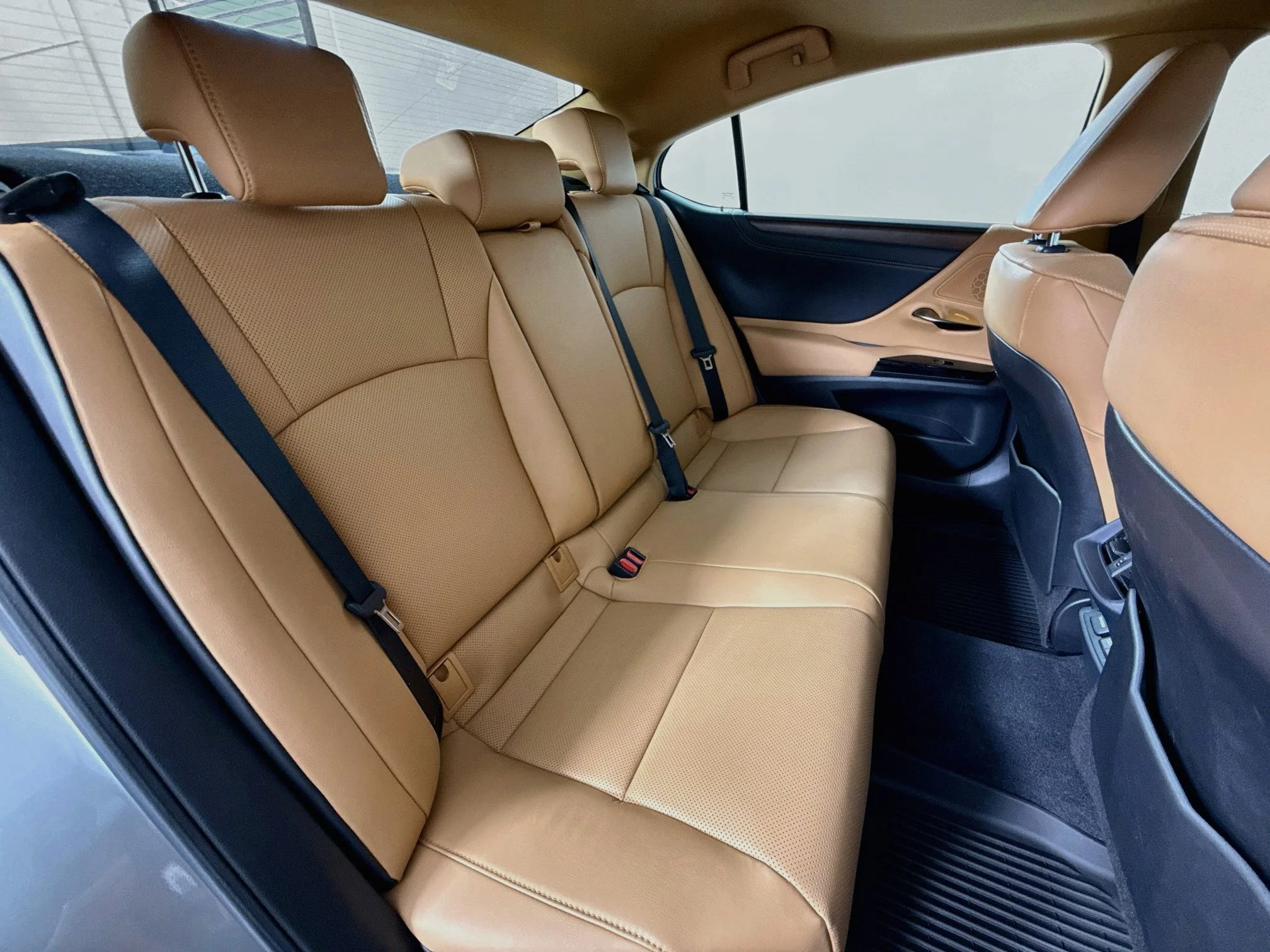Certified Used 2025 IRIDIUM Lexus 350 image 25