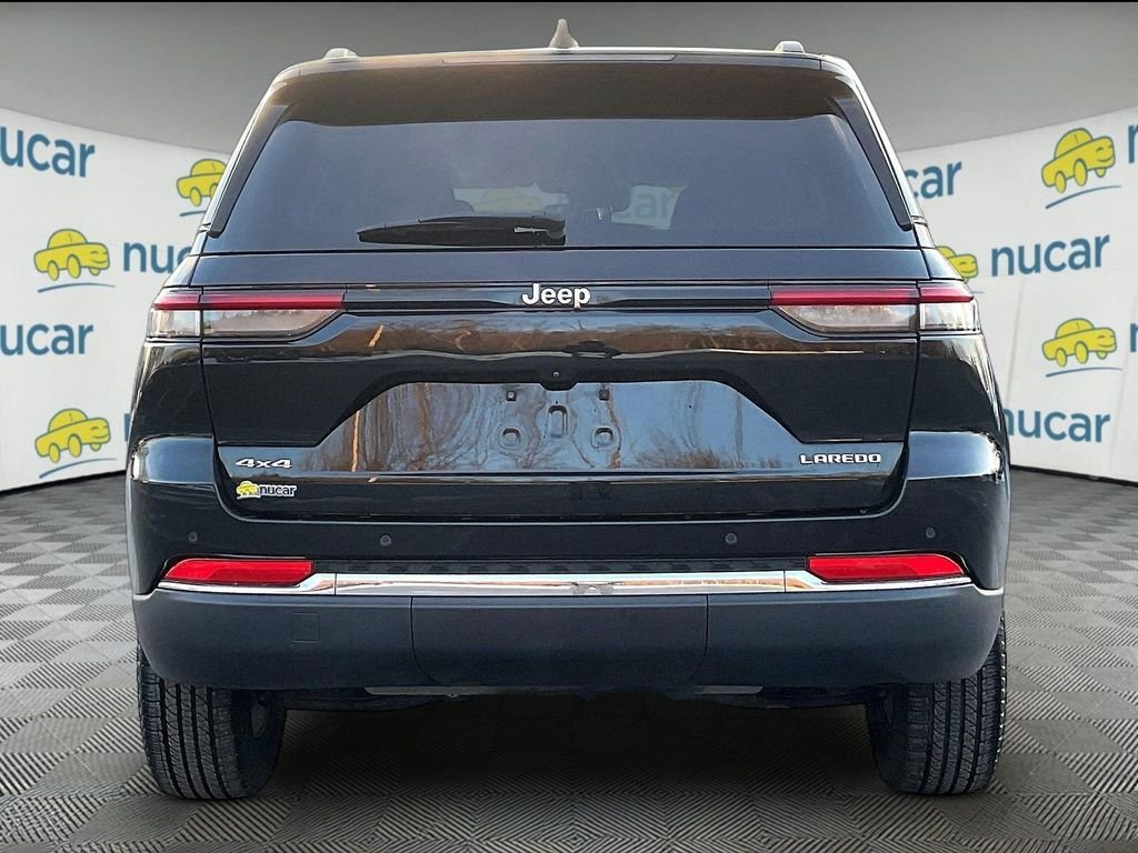 Used 2023 Black Jeep Laredo image 5