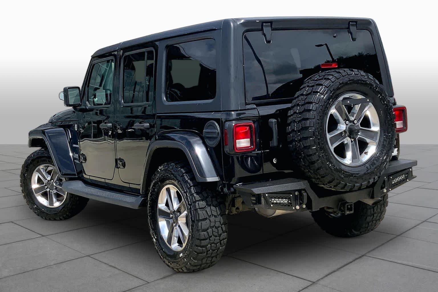 Used 2020 Black Clearcoat Jeep Sahara image 11