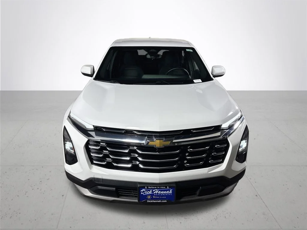 Used 2025 White Chevrolet LT image 3