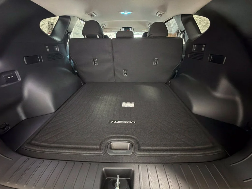 New 2026 Shimmering Silver Hyundai SEL image 14