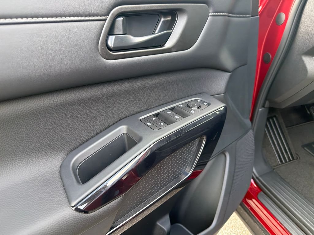 New 2026 Nissan Pathfinder SV 4D Sport Utility