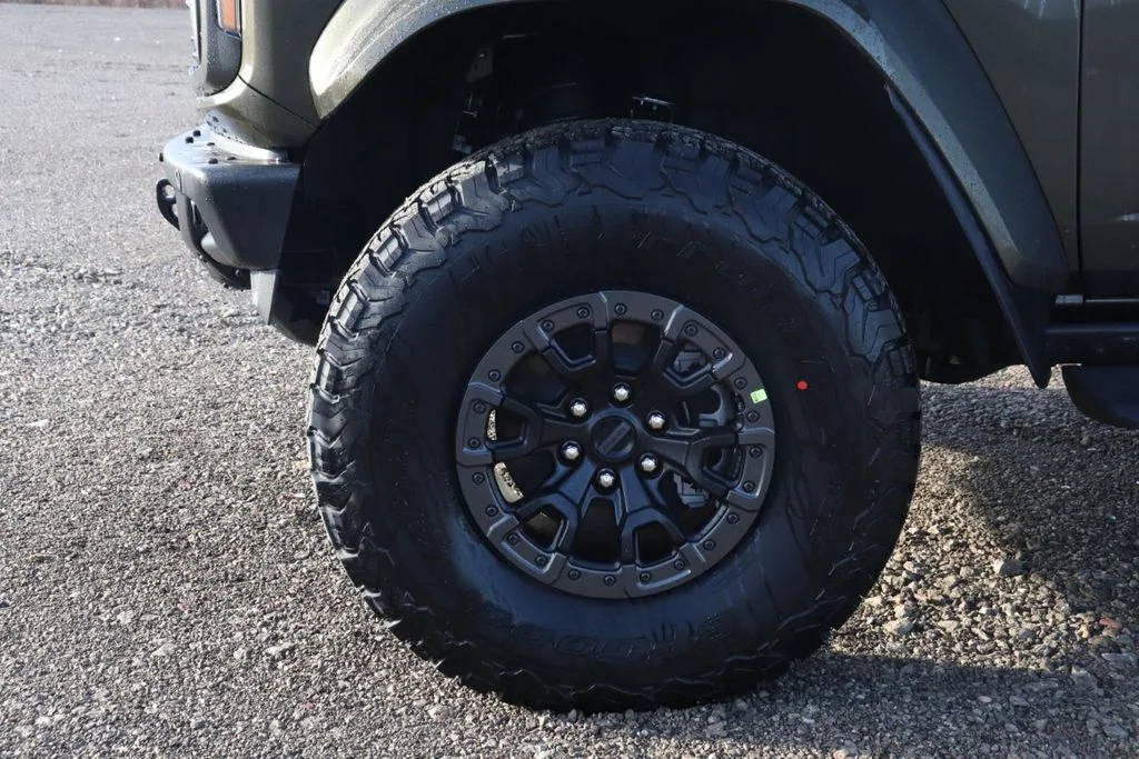 New 2025 Shelter Green Metallic Ford Raptor® image 44