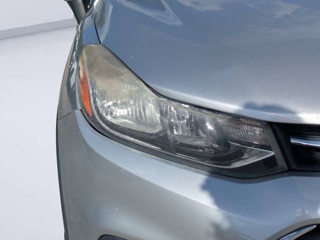 Used 2018 Silver Chevrolet LS image 9