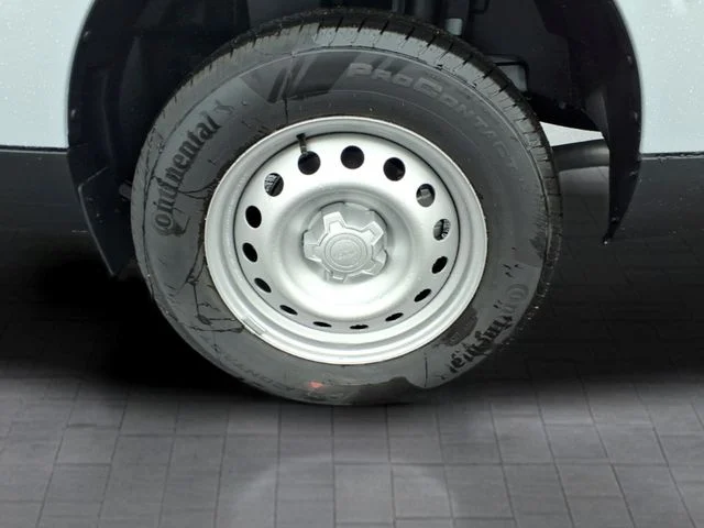 New 2026 Space White Metallic Ford XL image 35