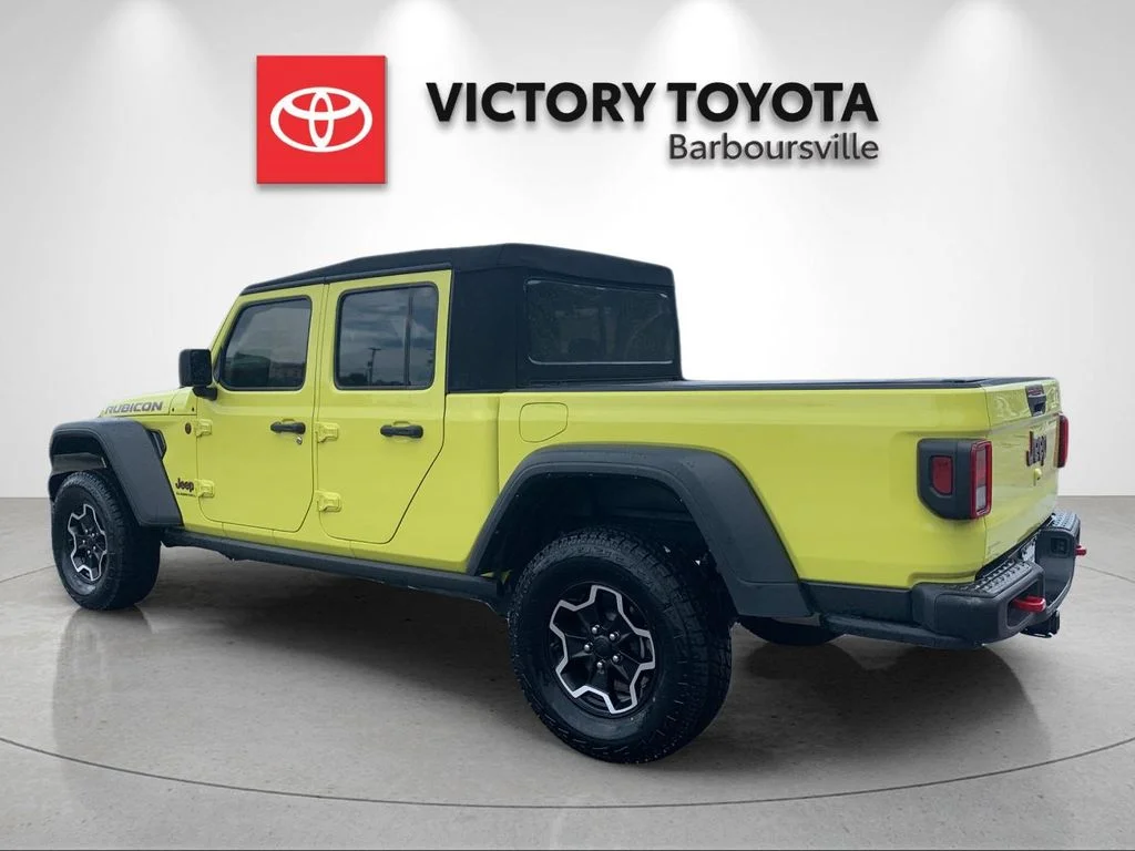 Used 2023  Jeep Rubicon image 3