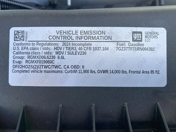 Used 2024 White GMC Work Van image 53