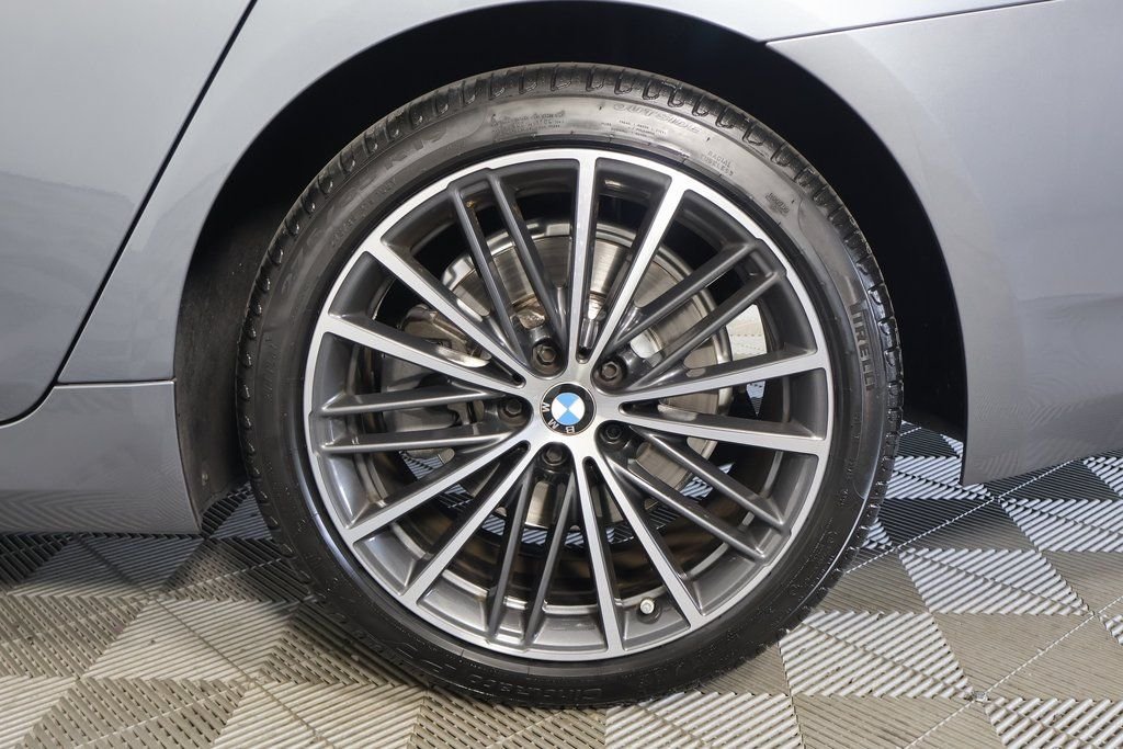 Used 2022 Bluestone Metallic BMW 530i image 16