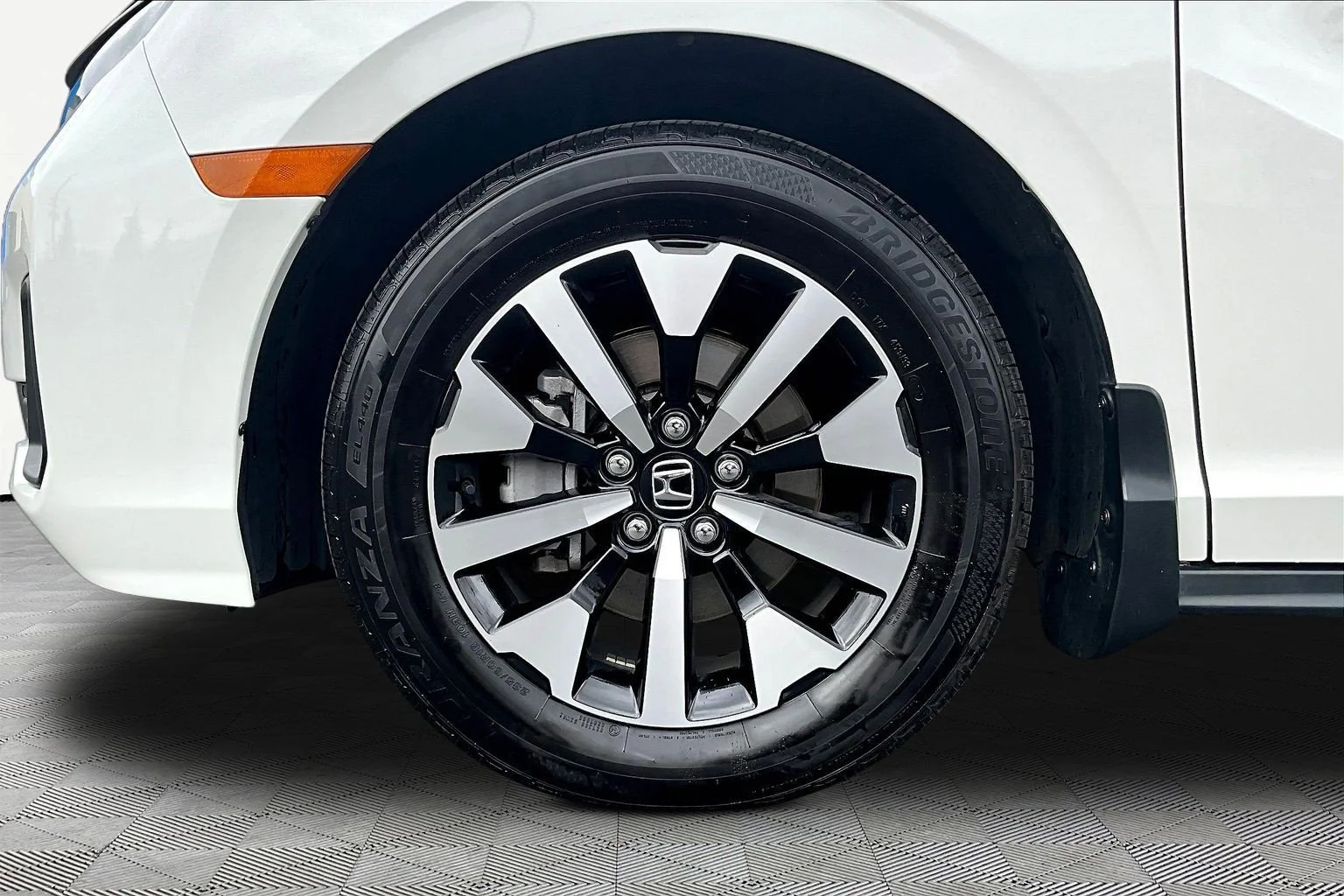 2026 Honda Odyssey EX-L - Photo 13