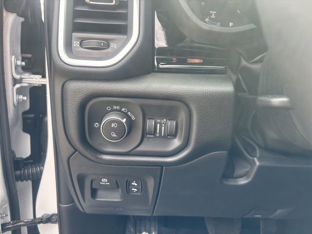 New 2026 Bright White Clear-Coat Exterior Paint RAM Laramie image 25