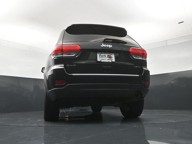 Used 2015 Black Jeep Limited image 22