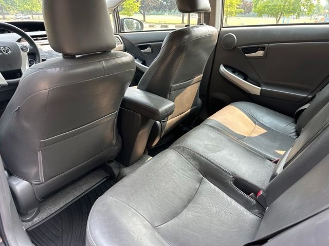 Used 2010 Winter Gray Metallic Toyota I image 16