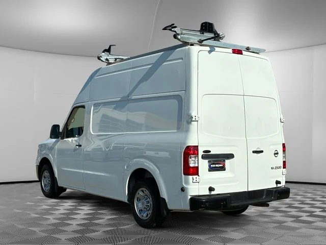 Used 2021 White Nissan SV image 3