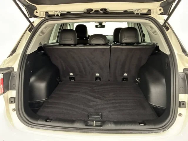 Certified Used 2019 White Jeep Latitude 4x4 image 17