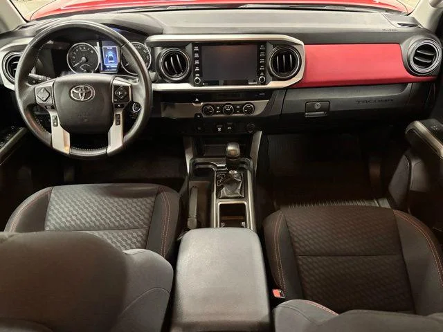 Used 2022 BARCELONA RED MET. Toyota  image 11